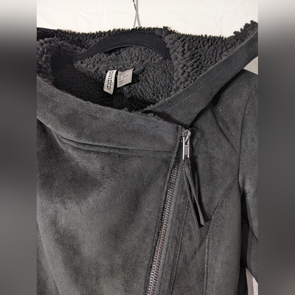 Faux Shearling Lined Jacket - Picture 6 of 6